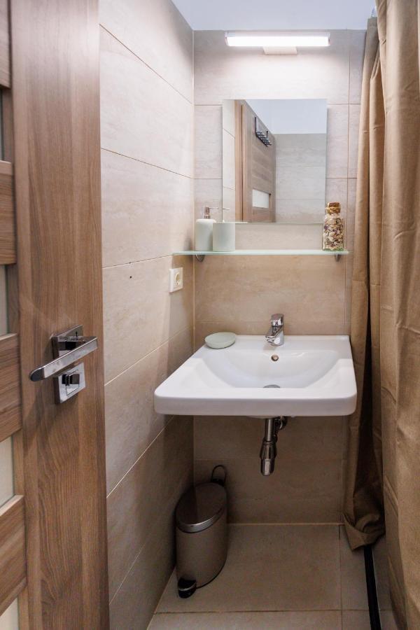 Cozy Market-Square Retreat Located In The Heart Of The 10Th District Wien Ngoại thất bức ảnh