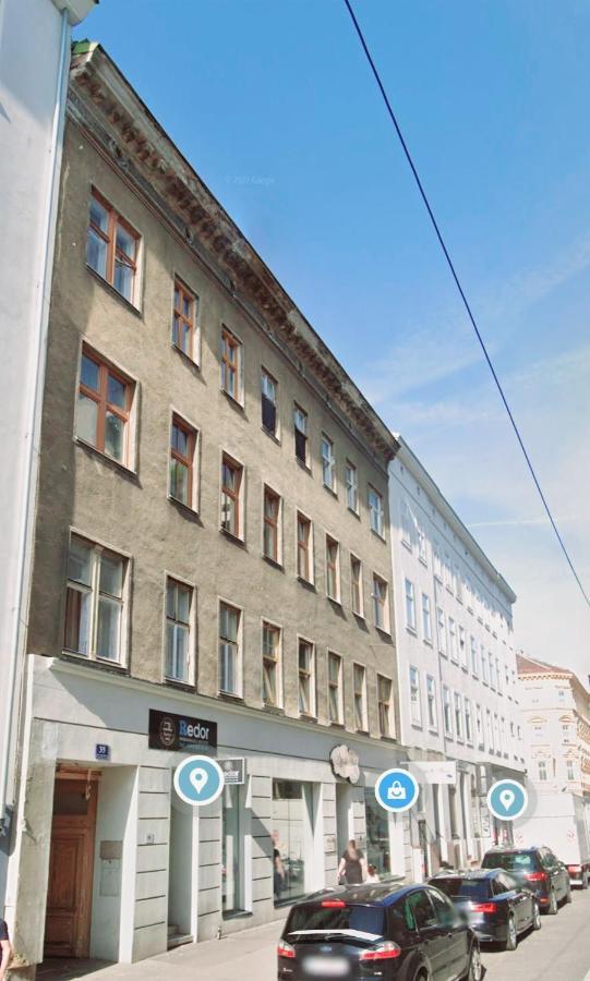 Cozy Market-Square Retreat Located In The Heart Of The 10Th District Wien Ngoại thất bức ảnh